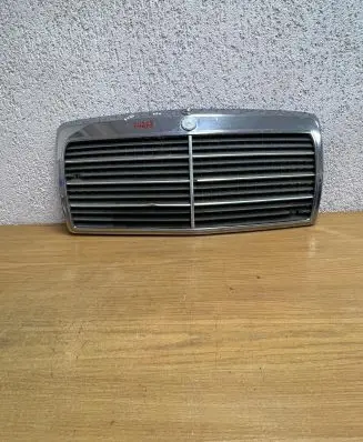Mercedes-Benz E W124 Front grill 1248880223 F4278