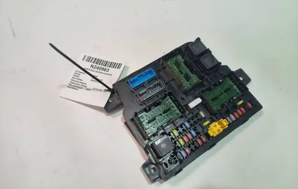 Chrysler Aspen Fuse module 30959L 56049173AG