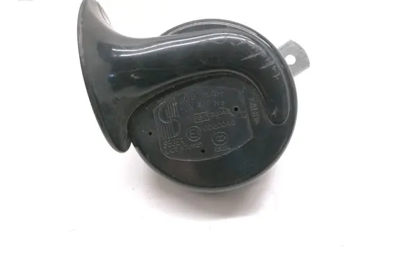 Tesla Model S Horn signal E120046