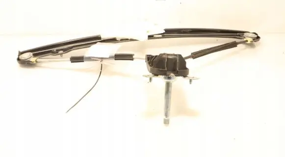 Rear window lifting mechanism without motor
