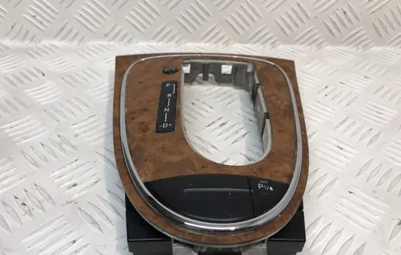 Mercedes-Benz CLS C219 Gear shifter surround trim plastic A2196800036 2118216958 A2115420426