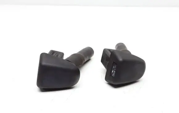 Volvo XC60 Windshield washer spray nozzle 31253179 31253180