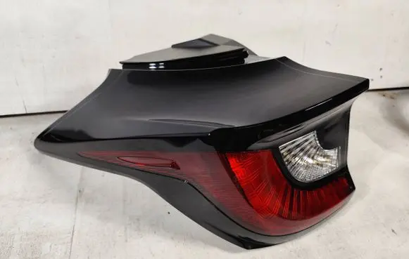 Toyota Yaris XP210 Rear/tail lights V356010L