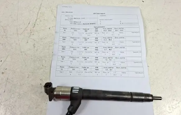 Opel Astra K Fuel injector 55578075