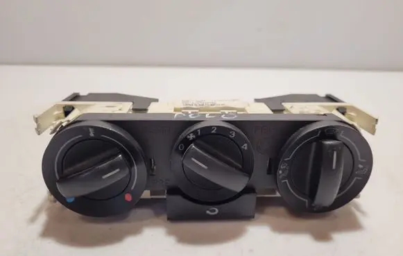 Volkswagen Polo IV 9N3 Climate control unit 6Q0819045AA