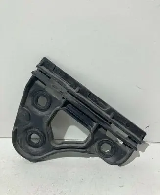 Audi A2 Fender mounting bracket 8Z0821250