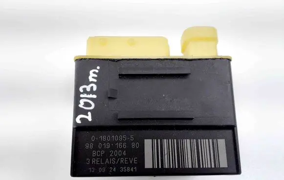 Citroen C4 II Picasso Glow plug pre-heat relay 9801916680