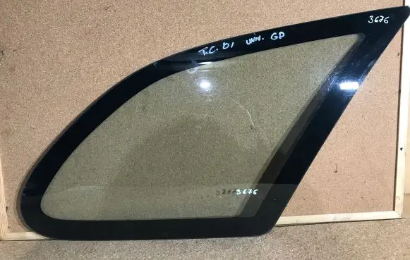 Toyota Corolla E110 Rear side window AS2
