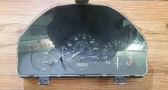 Mazda 626 Speedometer (instrument cluster)