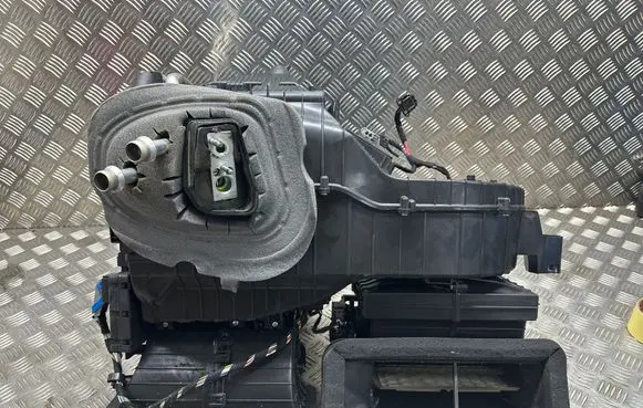 Jeep Compass Interior heater climate box assembly P68245114AD