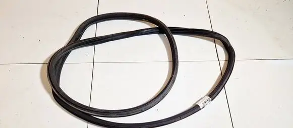 Opel Corsa D Rubber seal front coupe door 