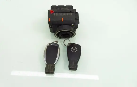 Mercedes-Benz Sprinter W906 Ignition lock A9069050700