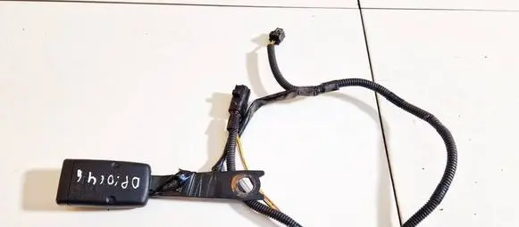Lexus RX 300 Front seatbelt buckle e067902