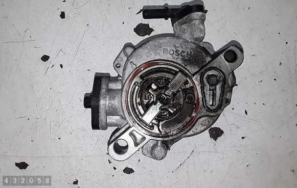 Volvo C30 Vacuum pump 9684786780