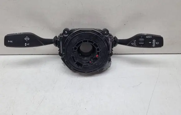 BMW 2 F46 Wiper turn signal indicator stalk/switch 9368597