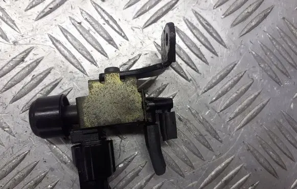 Honda Accord Valve vacuum 