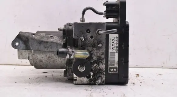 Toyota Prius (XW20) ABS Pump 4451047050 1PJ111220