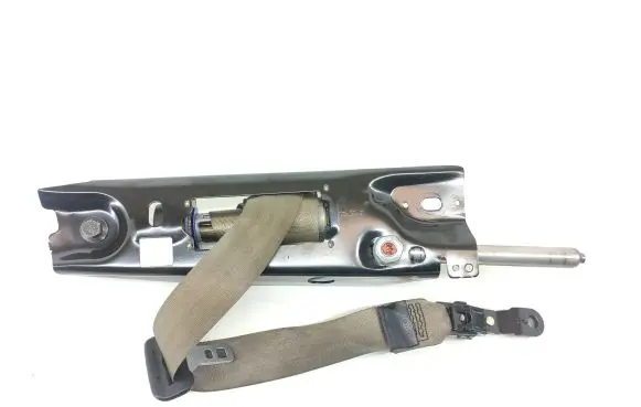 Volvo V70 Front seatbelt 39811483