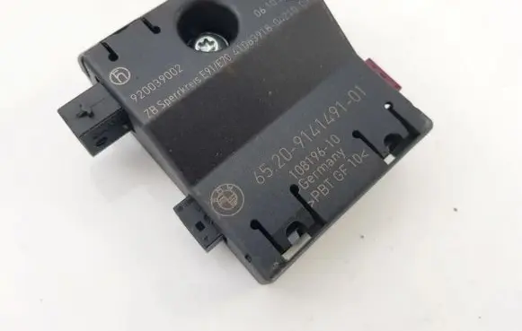 BMW 3 E90 E91 Antenna control unit 920039002 65.20-9141491-01