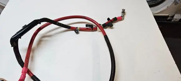 Jeep Grand Cherokee WL Positive cable (battery) P68380188AC