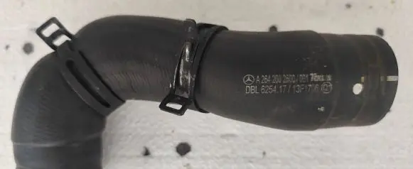 Mercedes-Benz C AMG W205 Engine coolant pipe/hose A2642002600 DBL625417