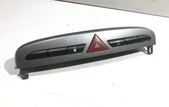 Peugeot 308 Hazard light switch 9659215177