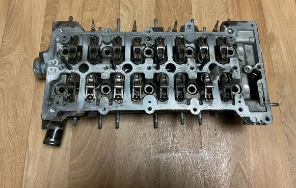 Opel Insignia A Engine head 55571949
