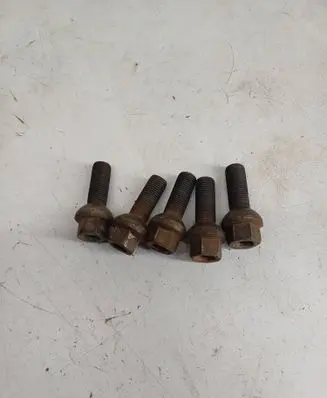 Volkswagen Transporter - Caravelle T4 Nuts/bolts 