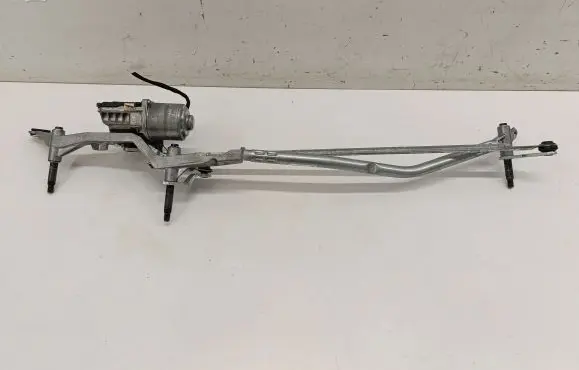 Mercedes-Benz E W214 Front wiper linkage and motor A2068202901