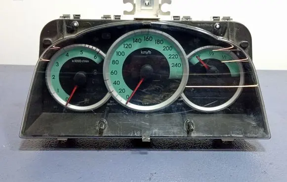 Toyota Corolla Verso E121 Speedometer (instrument cluster) 838000F090