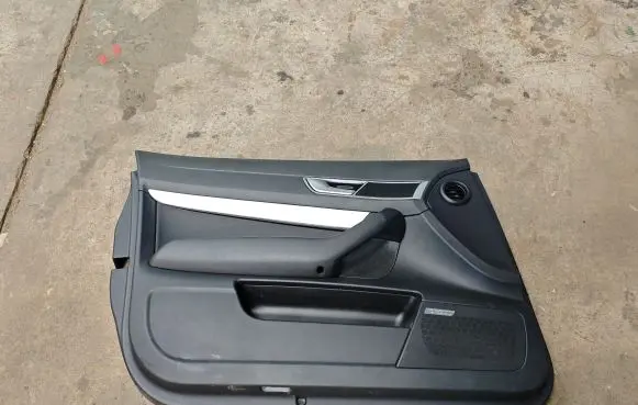 Audi A6 S6 C6 4F Front door card panel trim 4F1867105A 4F2867105A 4F1867105