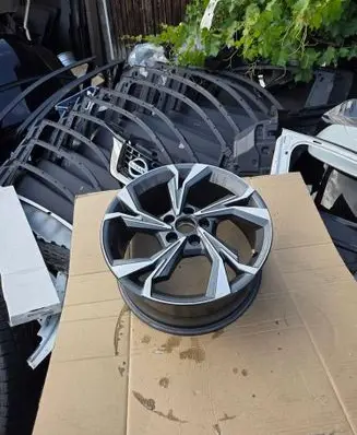 Audi A3 8Y R18 alloy rim 8Y0601025H