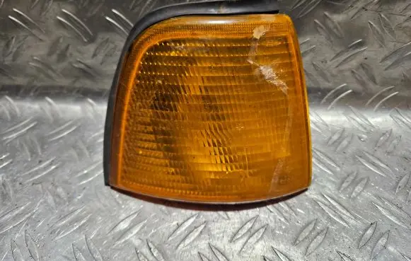 Audi 80 90 B3 Front indicator light 42750R6
