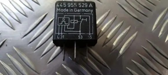 Audi A6 S6 C4 4A Other relay 445955529a 5wg005374-00