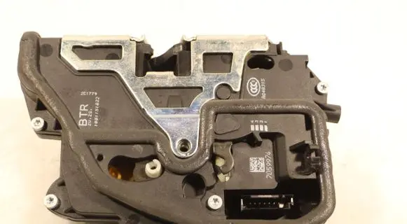 BMW 3 E90 E91 Front door lock 7059974