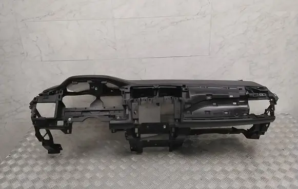 Nissan Leaf II (ZE1) Dashboard 682005SH0B