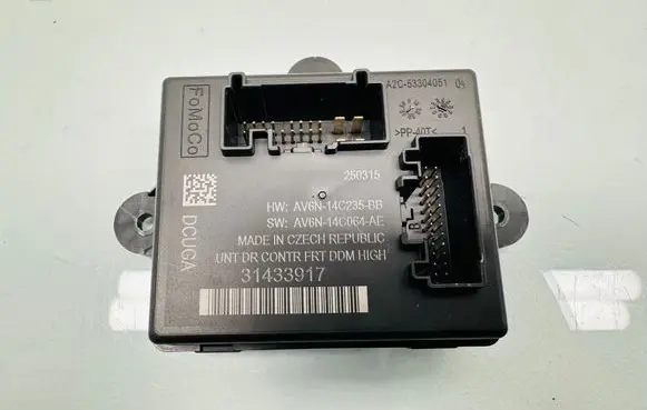 Volvo V60 Door control unit/module AV6N14C235BB 31433917 AV6N14C064AE