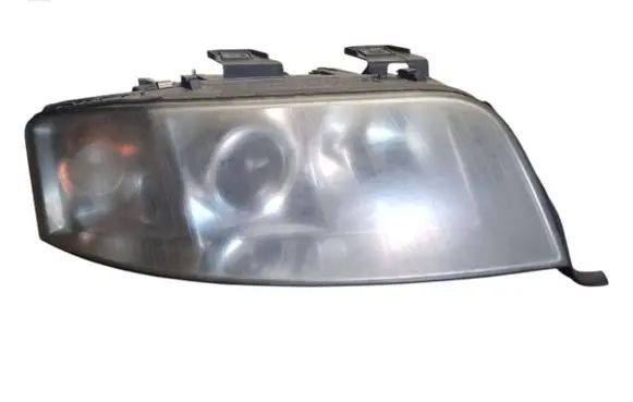 Audi A6 S6 C5 4B Headlight/headlamp 15593000