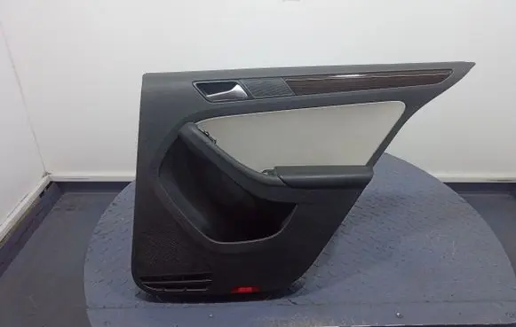 Volkswagen Jetta VI Door card panel trim set 5C6867212