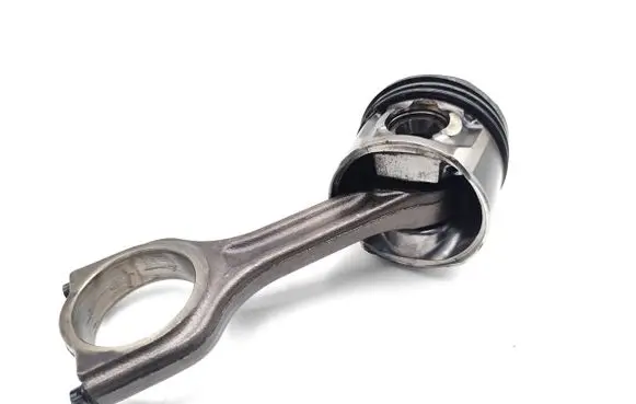 Ford Focus Piston with connecting rod G8DD