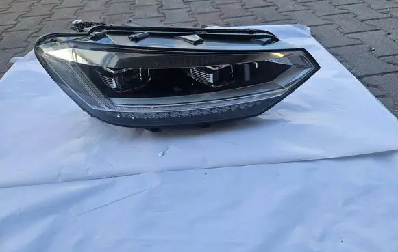 Volkswagen Touran II Headlights/headlamps set 030129923416 5TB941082D