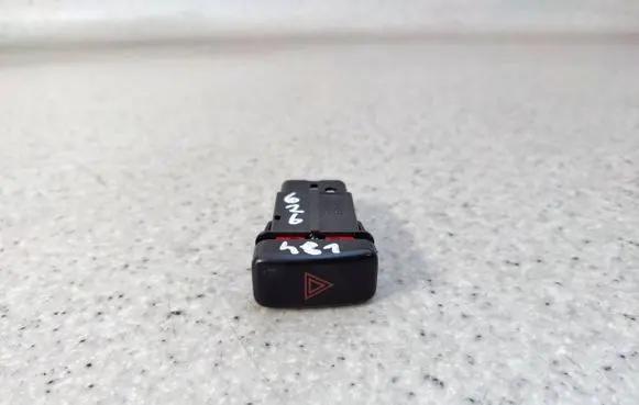 Mazda 626 Hazard light switch 153132