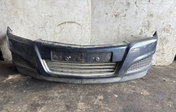 Opel Astra H Front bumper 
