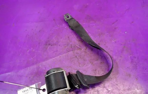 Opel Zafira B Front seatbelt