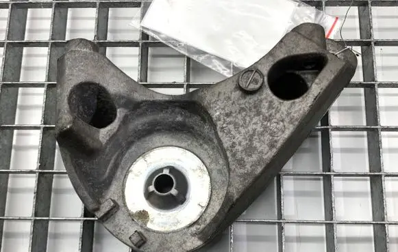 BMW 5 G30 G31 G38 Generator/alternator bracket 18094610