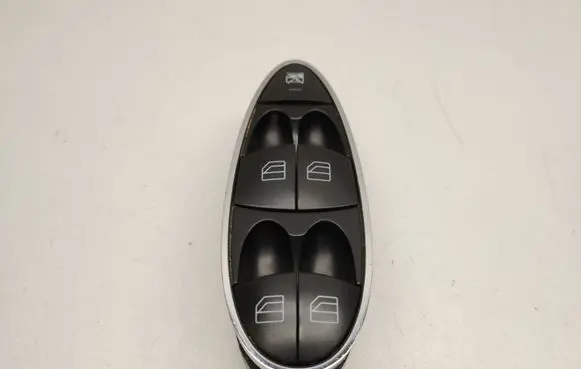 Mercedes-Benz CLS C219 Electric window control switch A2118213679