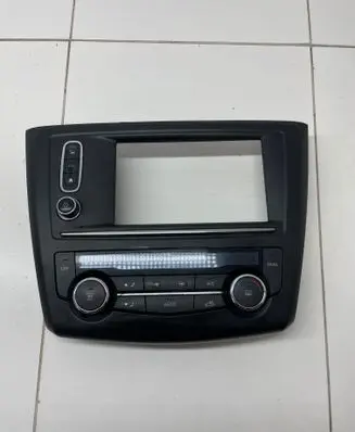 Renault Kadjar Climate control unit 681043286R
