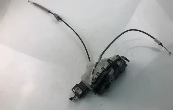 Peugeot 5008 Coupe door lock (next to the handle) PSA228298