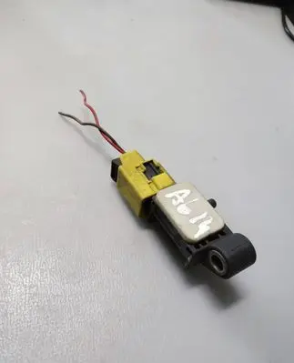 Audi A6 S6 C6 4F Airbag deployment crash/impact sensor 4F0959651