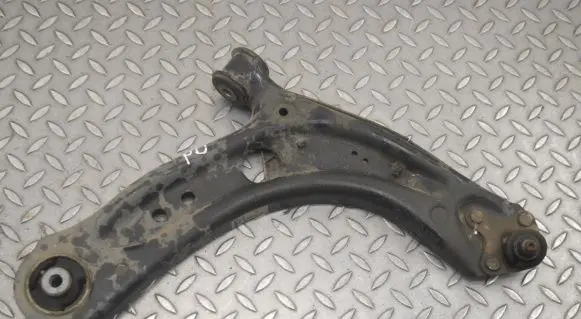 Volkswagen Golf VIII Front lower control arm/wishbone 5WA407152